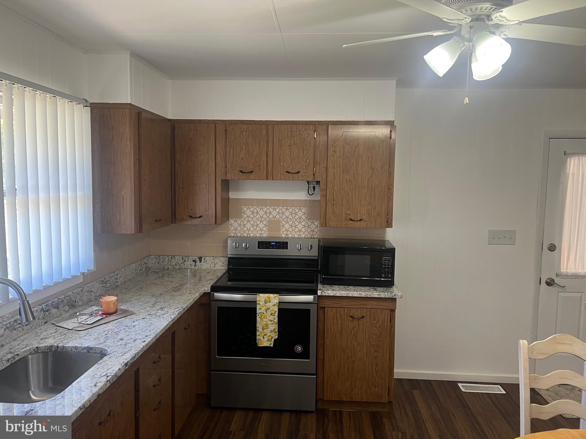 705 Bayberry Road Edgewood, MD 21040 - Photo 6 of 28 Kitchen