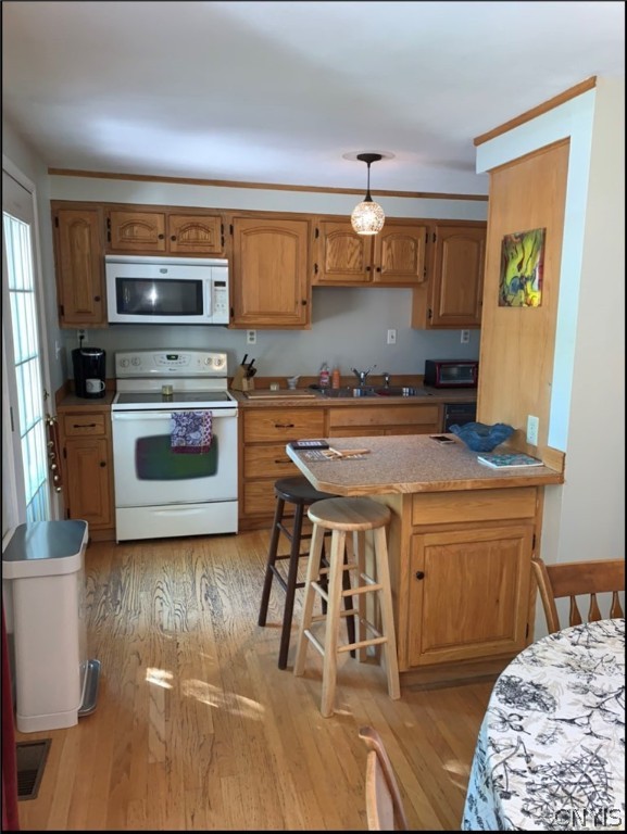 5017 Dahlia Circle Clay, NY 13088 - Photo 7 of 26