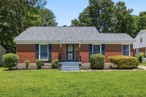$219,900 | 3210 South Waynoka Circle, Memphis, TN 38111