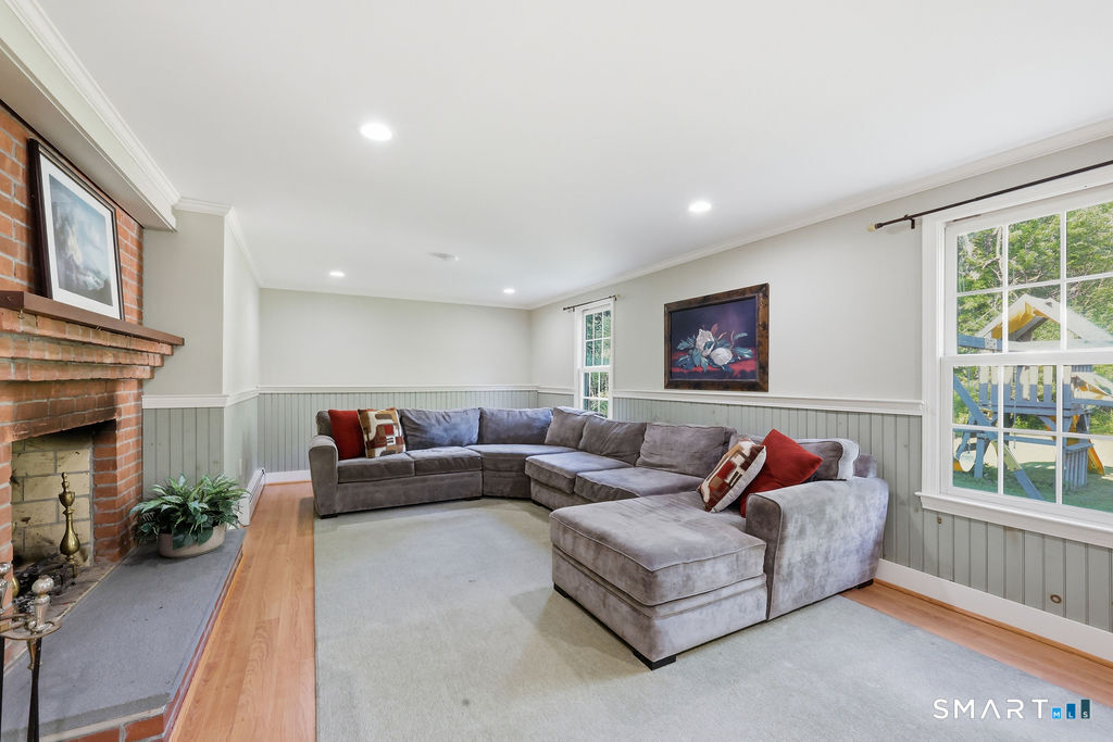 8 Penwood Road Bloomfield, CT 06002 - Photo 27 of 35