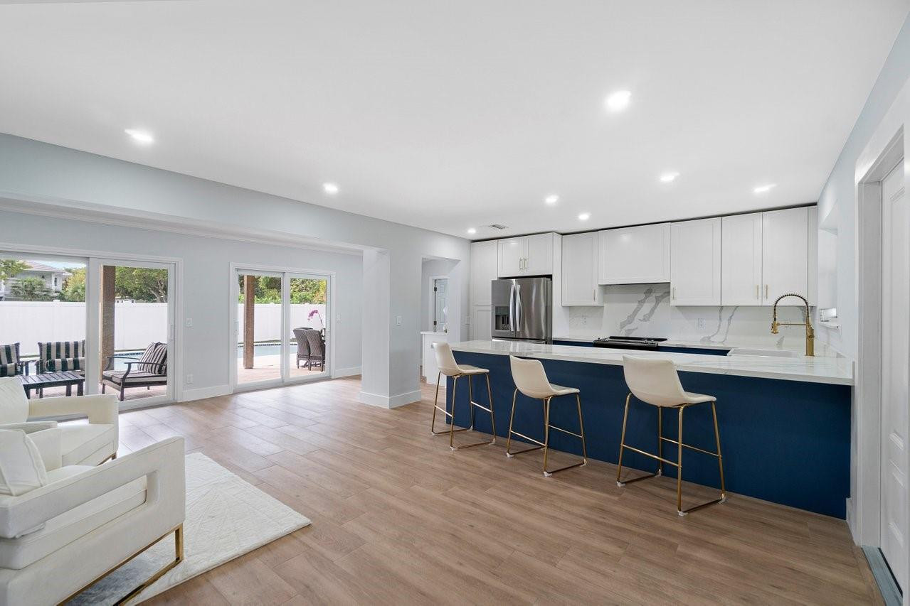 236 Costello Road West Palm Beach, FL 33405 - Photo 5 of 20 Photo 5
