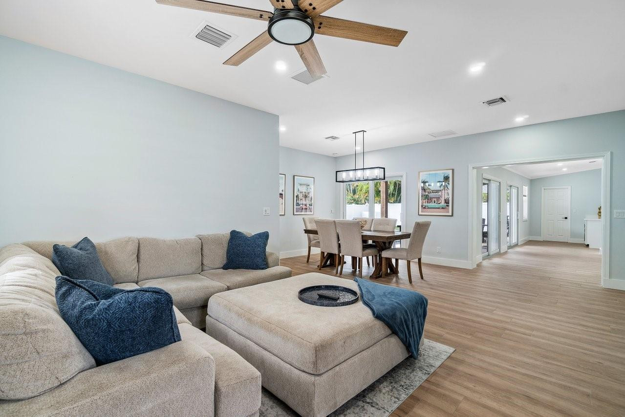 236 Costello Road West Palm Beach, FL 33405 - Photo 9 of 20 Photo 9