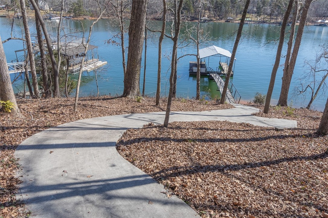 1106 Whitfield Point Anderson, SC 29626 - Photo 3 of 46