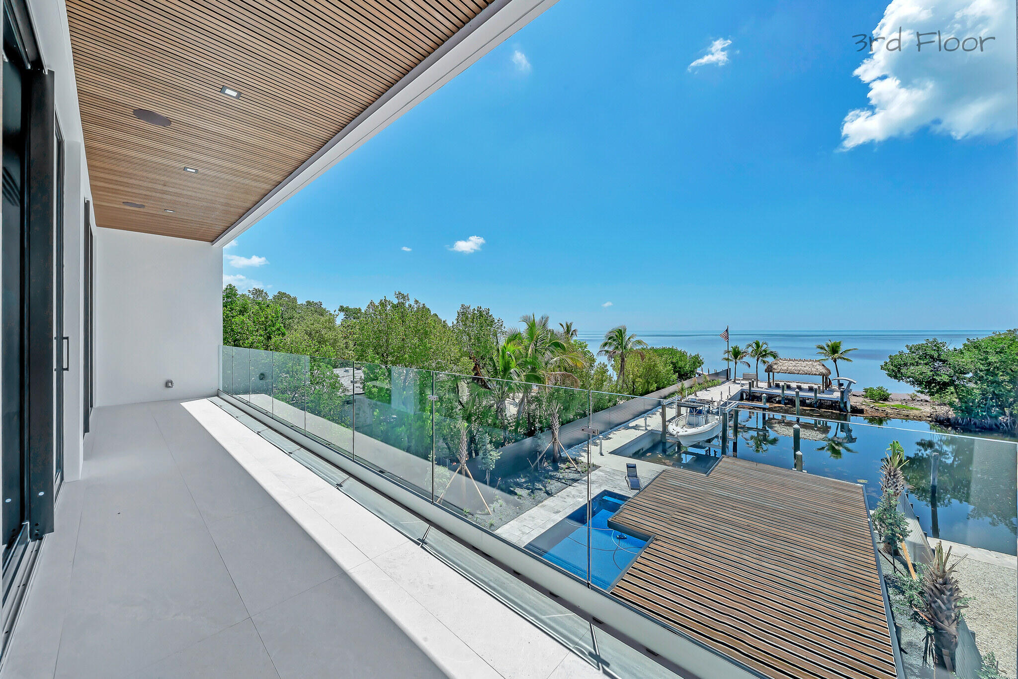 16 Seaside Avenue Key Largo, FL 33037 - Photo 46 of 64 24 Balcony (2)