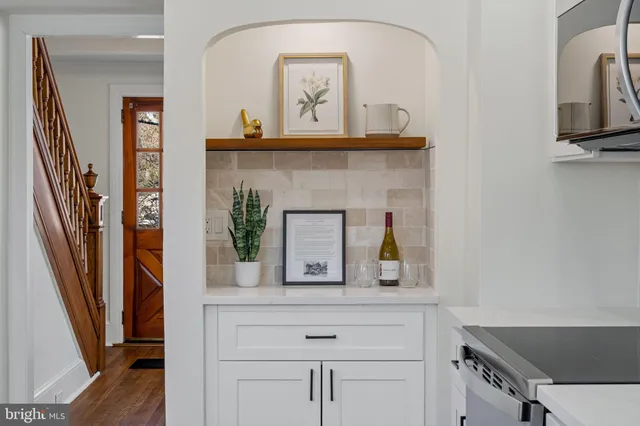 $450,000 | 208 South Pennell Road, Media, PA 19063