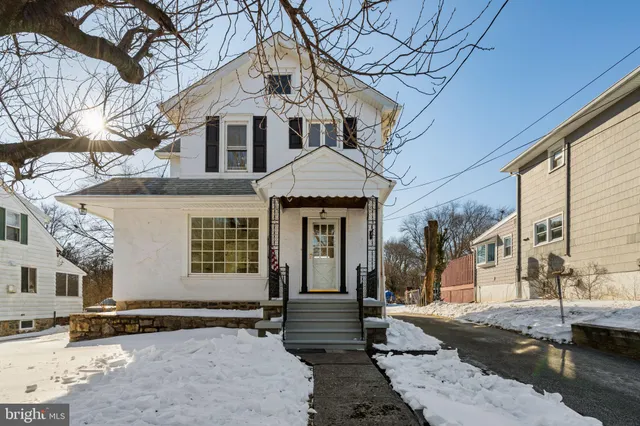 $450,000 | 208 South Pennell Road, Media, PA 19063