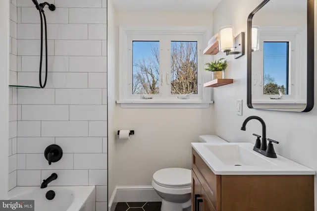 $450,000 | 208 South Pennell Road, Media, PA 19063