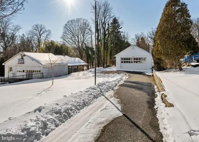 $450,000 | 208 South Pennell Road, Media, PA 19063