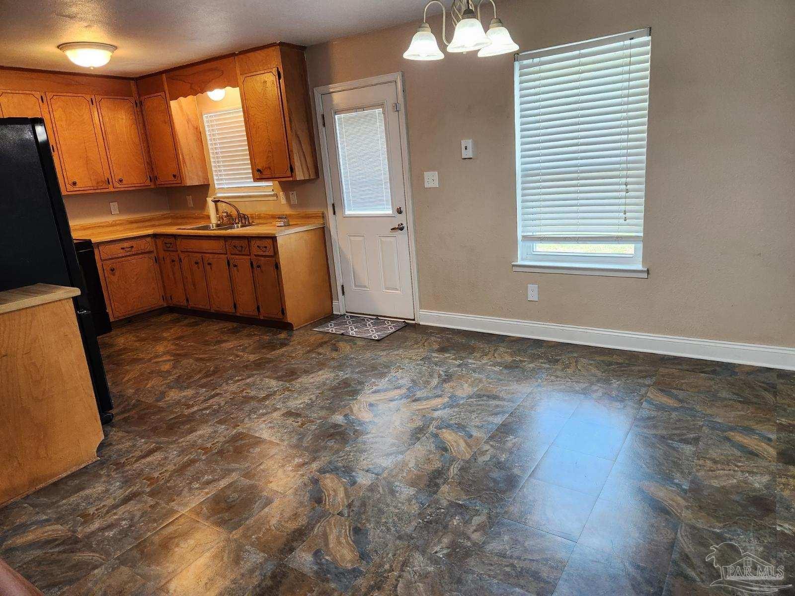 7511 Frank Reeder Road Pensacola, FL 32526 - Photo 4 of 17 Gallery Image 4