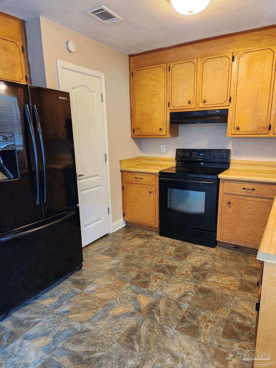7511 Frank Reeder Road Pensacola, FL 32526 - Photo 6 of 17 Gallery Image 6
