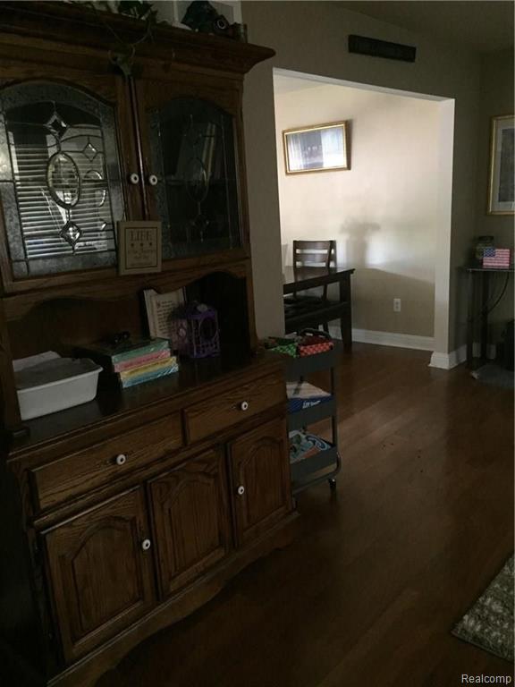 45066 Rector Drive Canton, MI 48188 - Photo 12 of 26