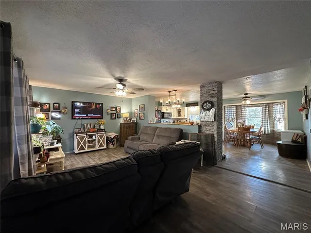 $369,000 | 1867 Hecker Road, Owensville, MO 65066