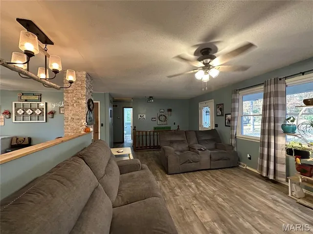 $369,000 | 1867 Hecker Road, Owensville, MO 65066