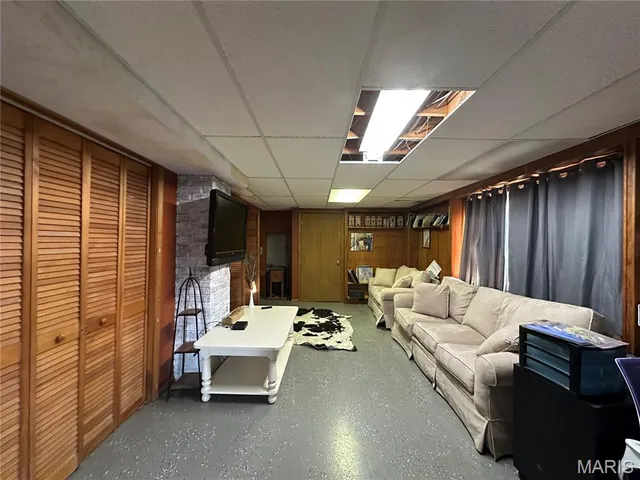 $369,000 | 1867 Hecker Road, Owensville, MO 65066