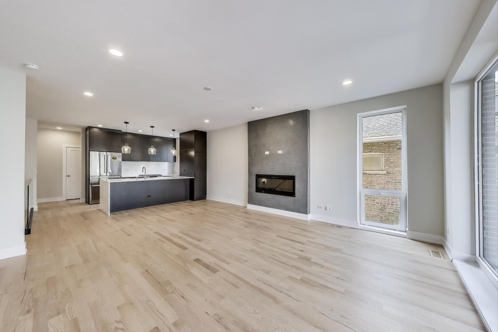 3339 North Ridgeway Avenue, Unit 1N Chicago, IL 60618 - Photo 3 of 22