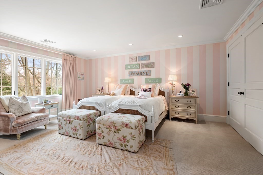 173 Laurel Road Brookline, MA 02467 - Photo 13 of 22