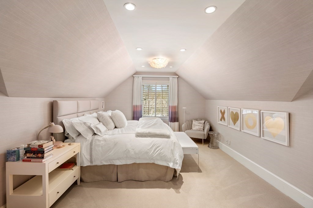 173 Laurel Road Brookline, MA 02467 - Photo 15 of 22