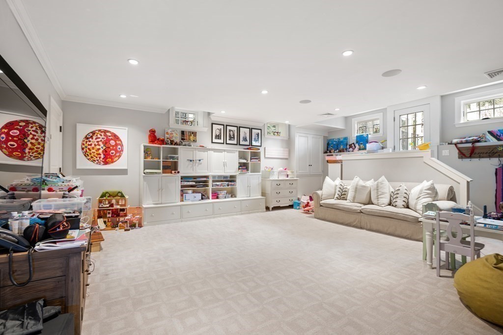 173 Laurel Road Brookline, MA 02467 - Photo 18 of 22