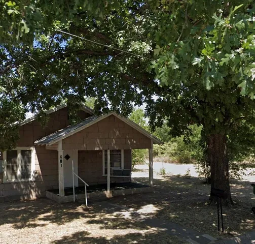 $32,000 | 601 N Avenue East, Olney, TX 76374