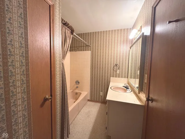 $249,900 | 970 North Street, Mays, IN 46155