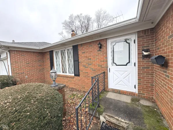 $249,900 | 970 North Street, Mays, IN 46155
