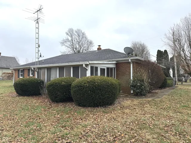 $249,900 | 970 North Street, Mays, IN 46155