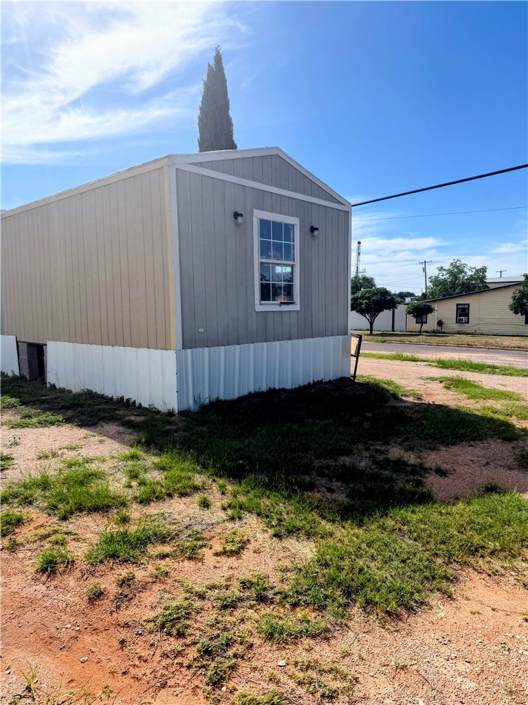 801 Southwest Ave A Andrews, TX 79714 - Photo 5 of 20