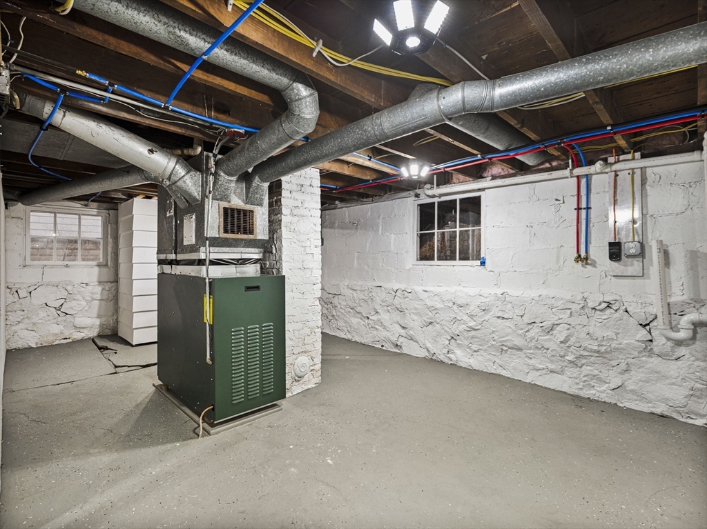 13 Dustin Street Saugus, MA 01906 - Photo 32 of 36 Gallery Image 32