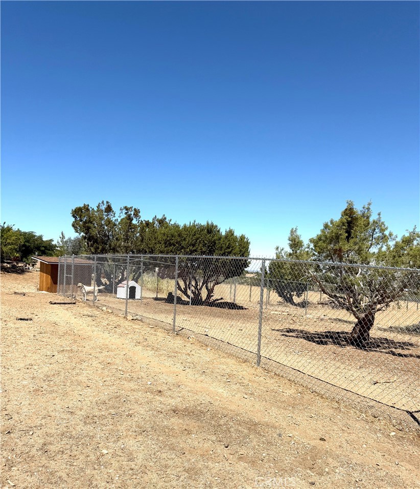 984 Pinon Road Pinon Hills, CA 92372 - Photo 41 of 45 a view of a ocean view