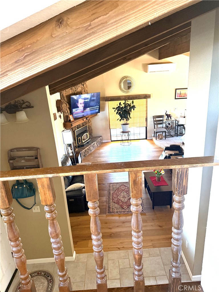 984 Pinon Road Pinon Hills, CA 92372 - Photo 10 of 45 a room with table and chairs