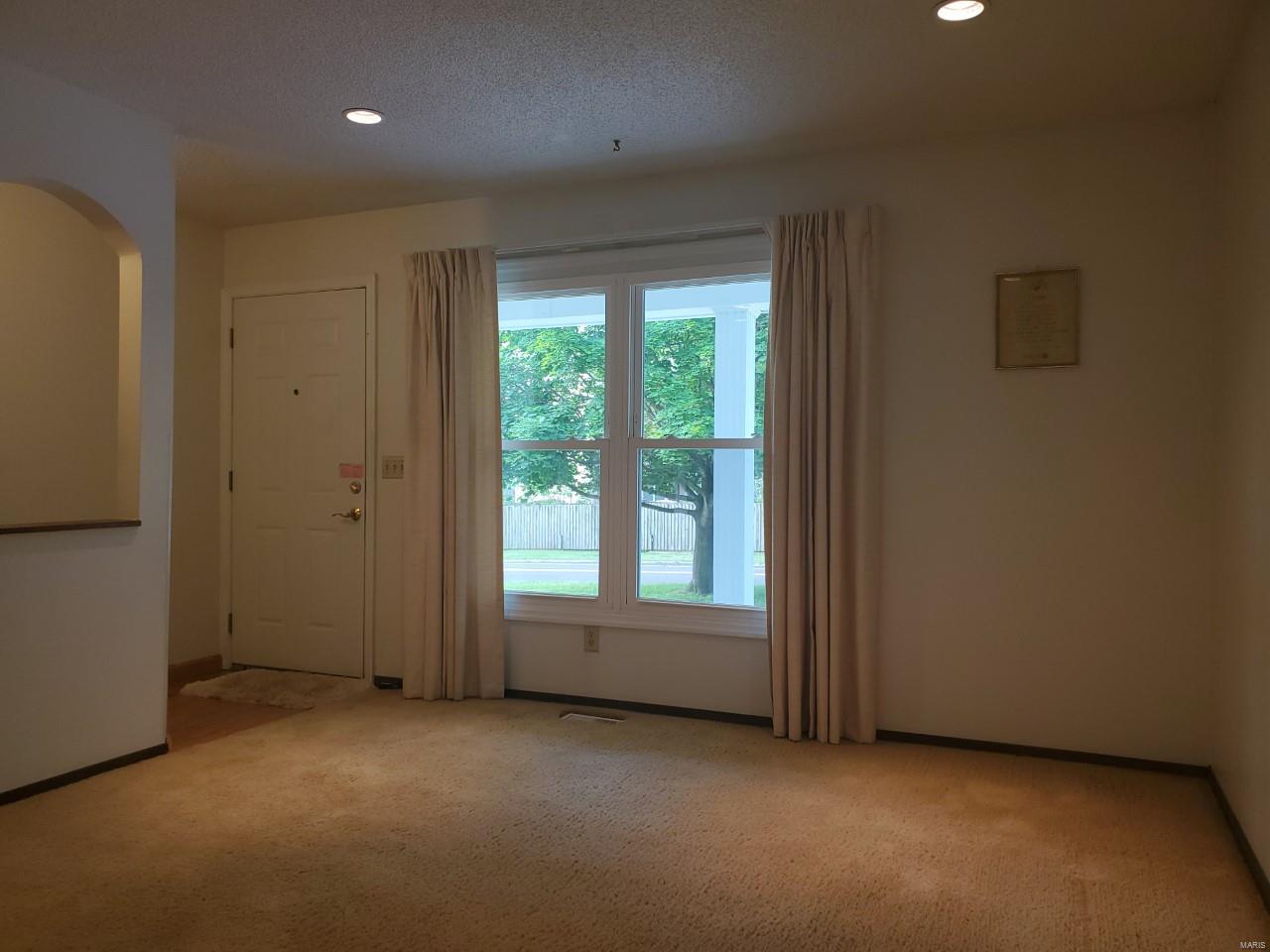 3567 Yaeger Road St. Louis, MO 63129 - Photo 4 of 13 Gallery Image 4