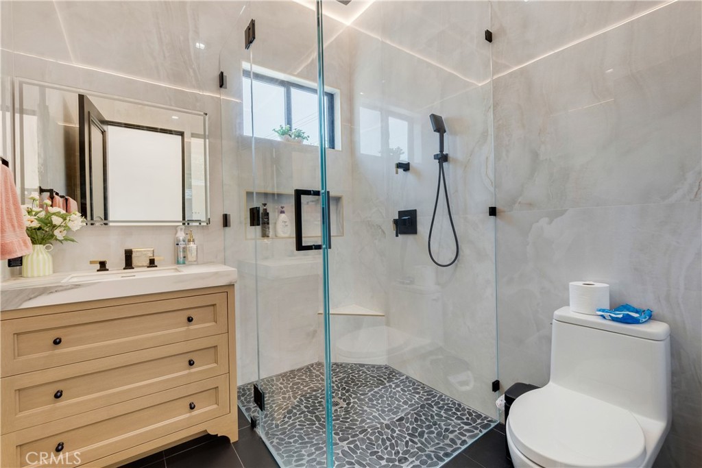 9509 Downey Avenue Downey, CA 90240 - Photo 17 of 42