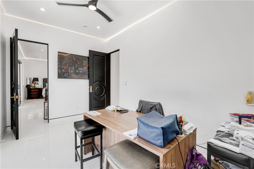 9509 Downey Avenue Downey, CA 90240 - Photo 20 of 42