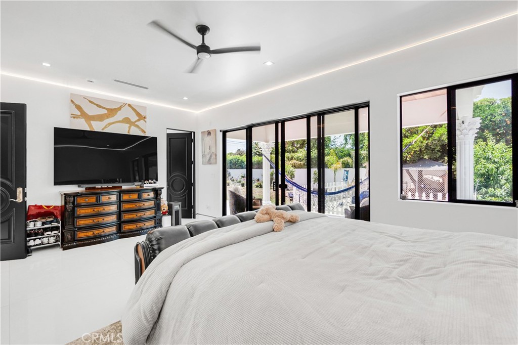 9509 Downey Avenue Downey, CA 90240 - Photo 29 of 42