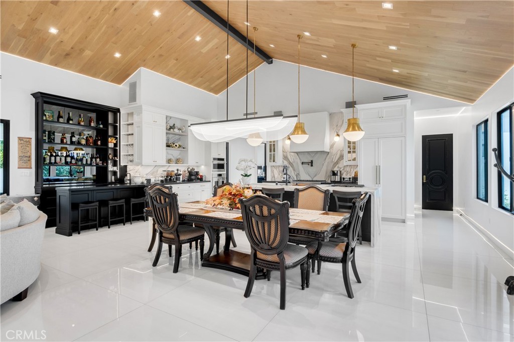 9509 Downey Avenue Downey, CA 90240 - Photo 8 of 42