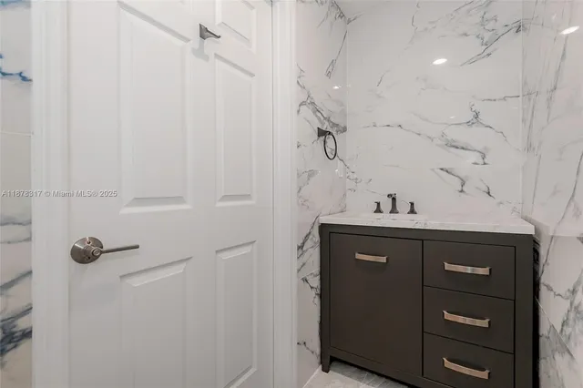 $3,400 | 152 Southwest 185th Way, Pembroke Pines, FL 33029