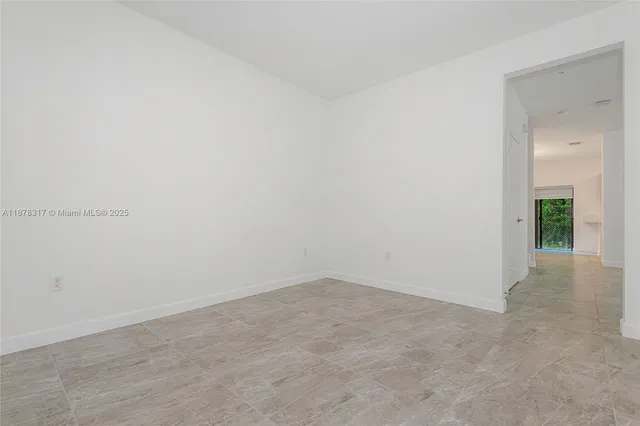 $3,400 | 152 Southwest 185th Way, Pembroke Pines, FL 33029