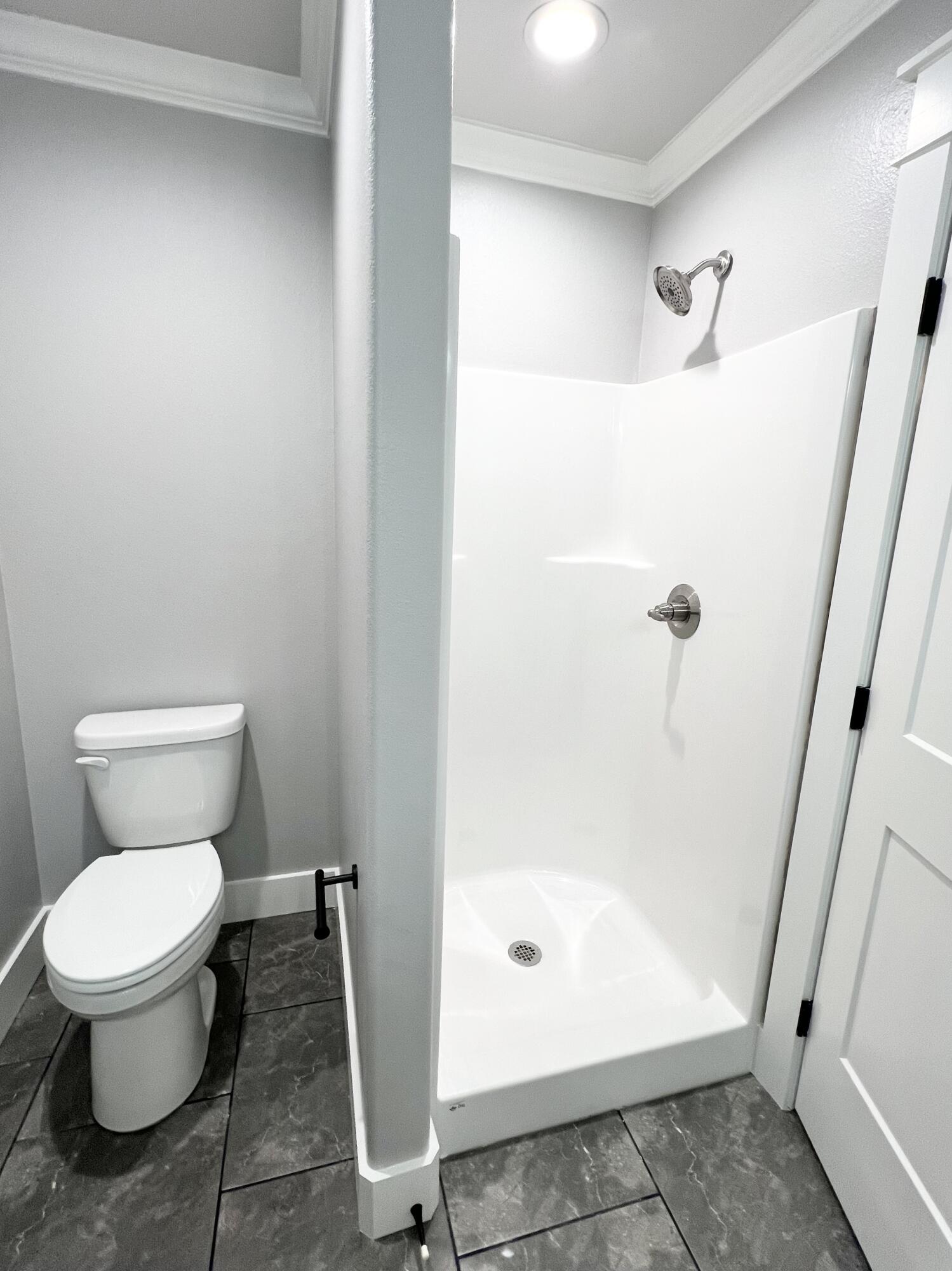 1974 Beaty Road San Angelo, TX 76904 - Photo 32 of 34 Third bathroom