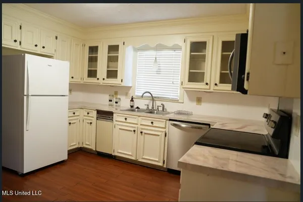 $249,500 | 1432 Tracewood Drive, Jackson, MS 39211