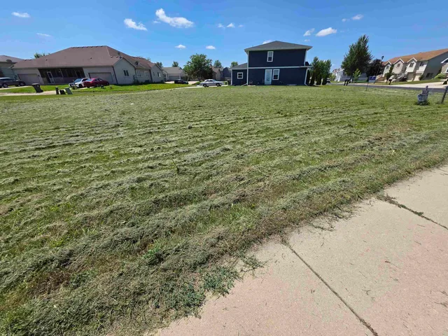 $90,000 | 218 South City Station Drive, Sun Prairie, WI 53590