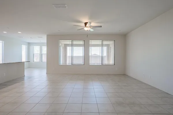 $2,600 | 13715 West Calle De Baca, Peoria, AZ 85383