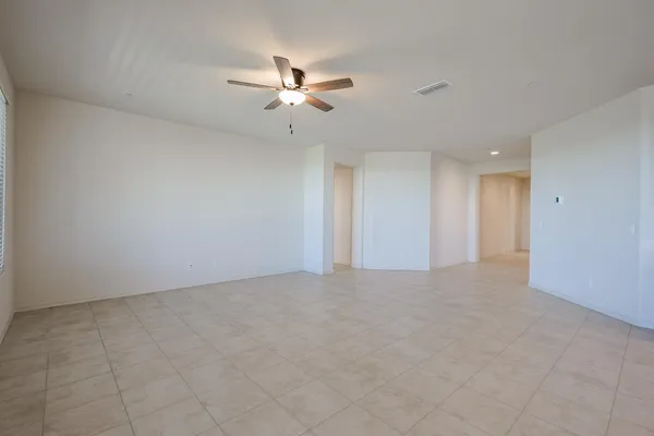 $2,600 | 13715 West Calle De Baca, Peoria, AZ 85383