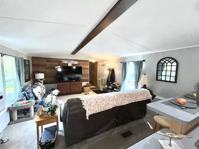 $79,900 | 165 Hemlock Road, St. George, VT 05495