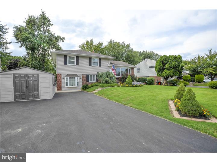 203 Abbott Road Hatboro, PA 19040 - Photo 2 of 20 Driveway