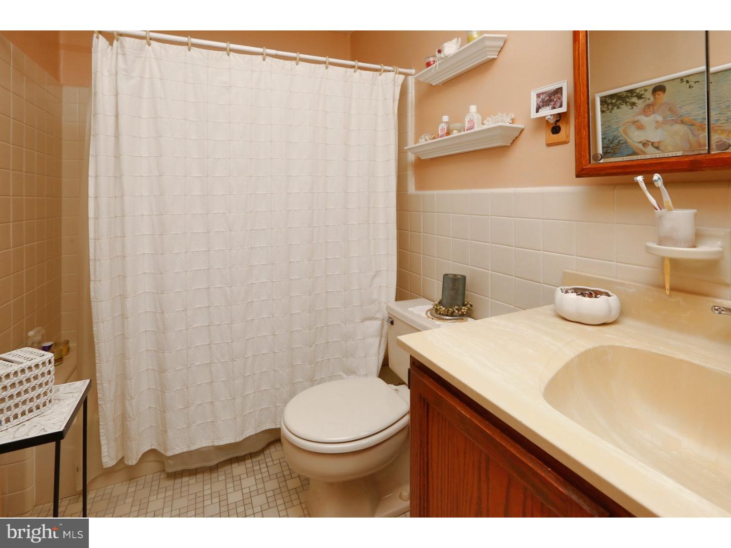 7822 Devon Street Philadelphia, PA 19118 - Photo 16 of 21 Bathroom