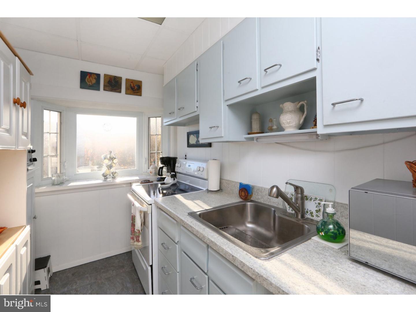 7822 Devon Street Philadelphia, PA 19118 - Photo 9 of 21 Kitchen