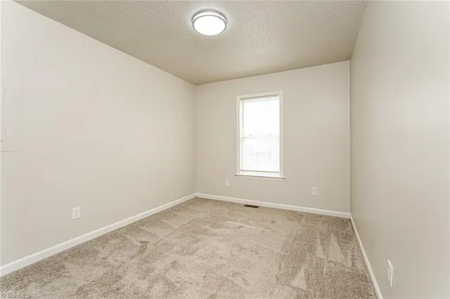 $1,625 | 1 Savannah Lane, Thomasville, NC 27360