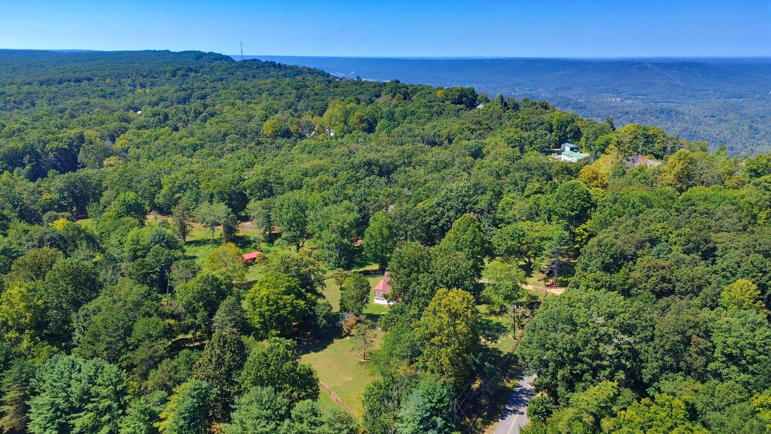 831 Griffin Road Lookout Mountain, GA 30750 - Photo 35 of 73 831 Griffin Rd-64