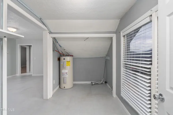 $1,000 | 601 Fairview Avenue, Unit 3, Kingsport, TN 37660