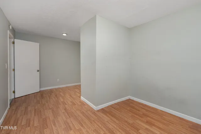 $1,000 | 601 Fairview Avenue, Unit 3, Kingsport, TN 37660